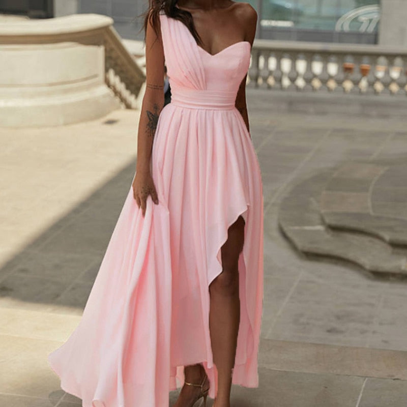 Hoobd Sexy Diagonal Collar Waist Pleated Maxi Dresses Sleeveless Off Shoulder Asymmetrical Prom Dress Women Elegant Dress Dinner Party